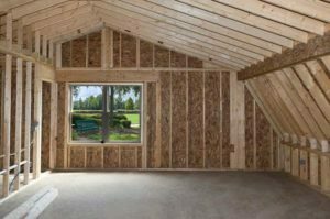construcción de marcos de madera para la ampliación de la casa