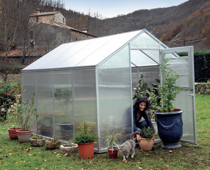 Montar un invernadero de jardín en forma de kit